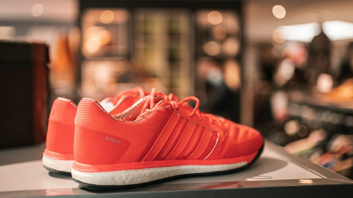 Jak bezpiecznie kupować na Vinted i nie dać się oszukać? Kompletny poradnik dla kupujących