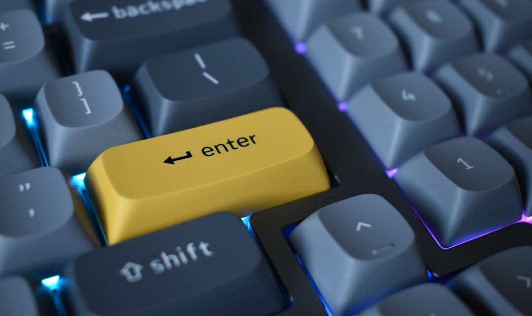 Jak wybrać odpowiednią klawiaturę mechaniczną do gier i pisania – poradnik dla zaawansowanych?