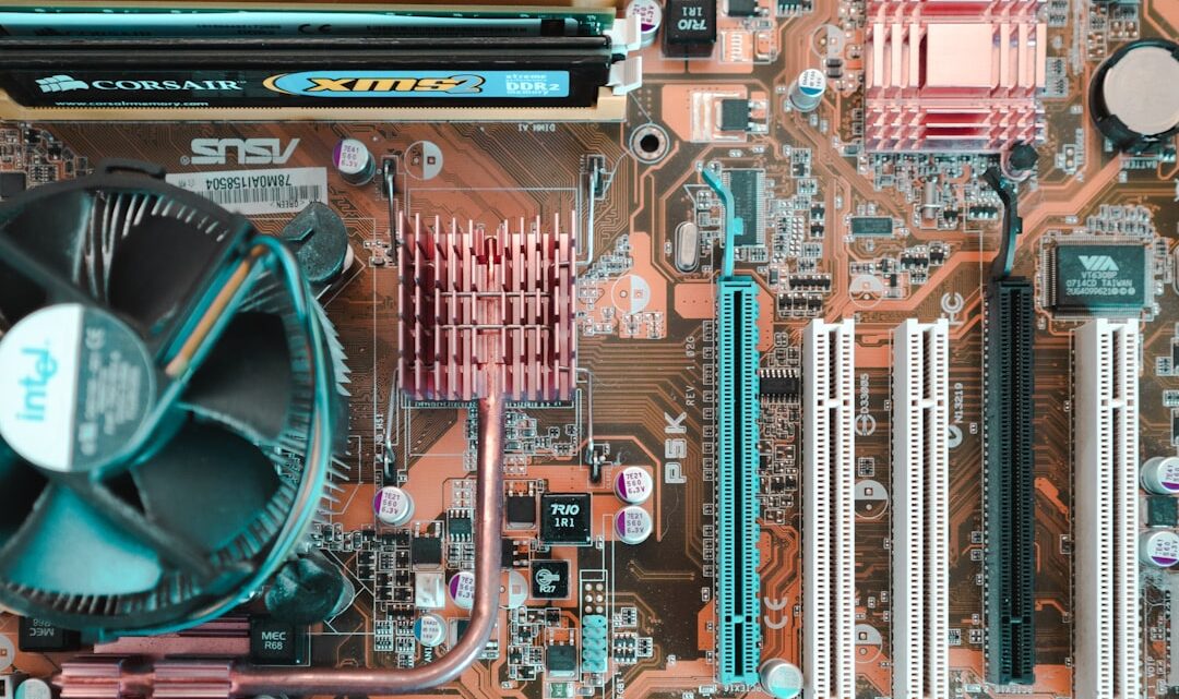 BIOS/UEFI od A do Z: Zaawansowane ustawienia, które poprawią wydajność, bezpieczeństwo i stabilność Twojego komputera.