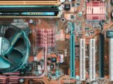 BIOS/UEFI od A do Z: Zaawansowane ustawienia, które poprawią wydajność, bezpieczeństwo i stabilność Twojego komputera.