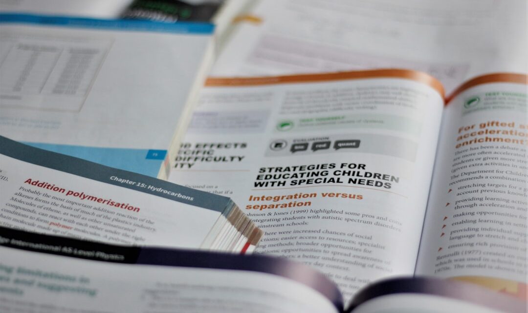 Jak efektywnie zarządzać plikami PDF na komputerze i smartfonie? Najlepsze darmowe narzędzia do edycji, konwersji i zabezpieczania.