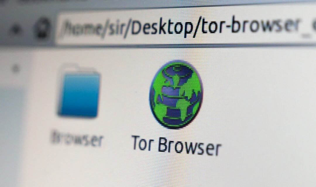 Najlepsze rozszerzenia przeglądarki Chrome i Edge, które zwiększą Twoją produktywność i bezpieczeństwo.