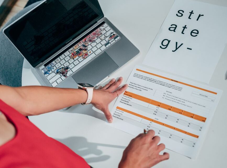 Jak efektywnie używać Menedżera zadań w Windows 10/11 do diagnostyki i optymalizacji wydajności?