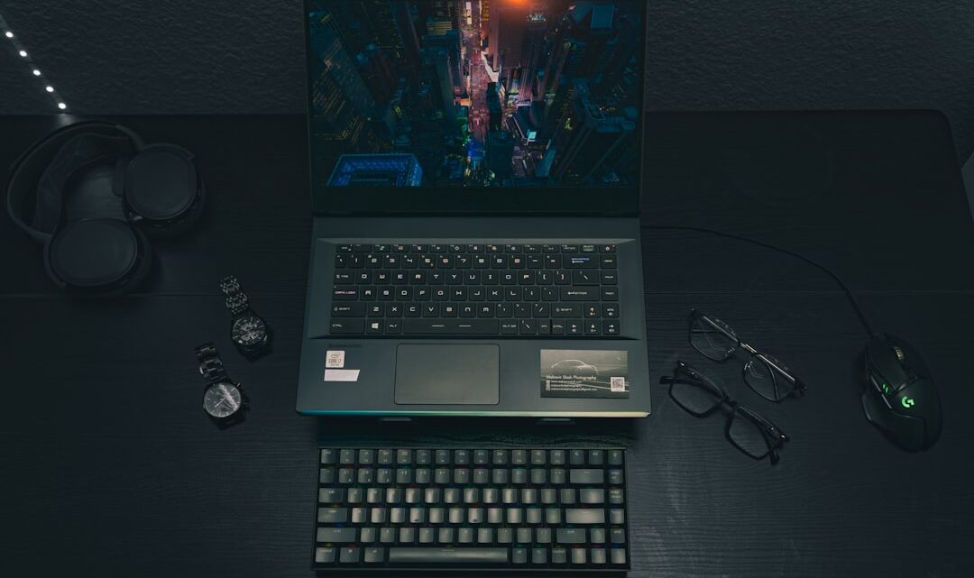 Optymalizacja zużycia energii w laptopach gamingowych: Jak balansować między wydajnością a czasem pracy baterii podczas sesji gamingowych