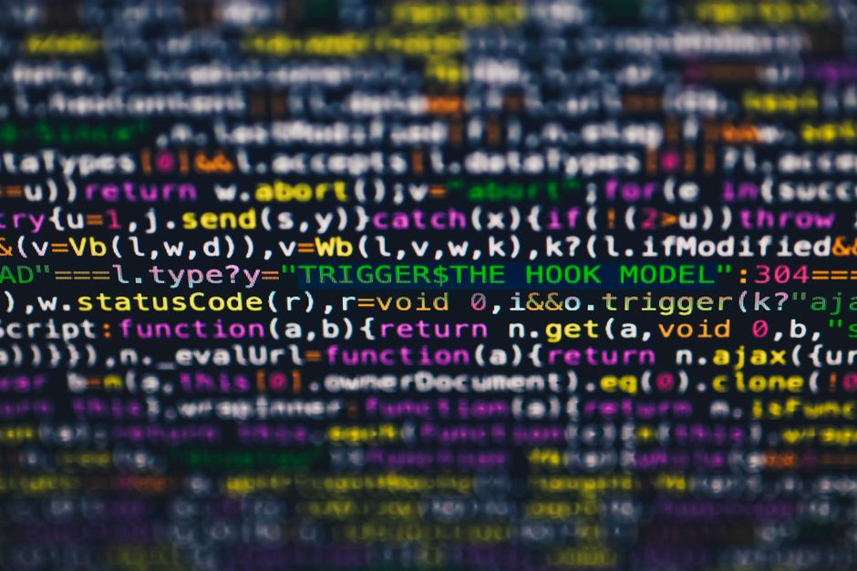 Jak efektywnie wykorzystać AI do generowania kodu HTML/CSS/JavaScript dla początkujących webmasterów i deweloperów?