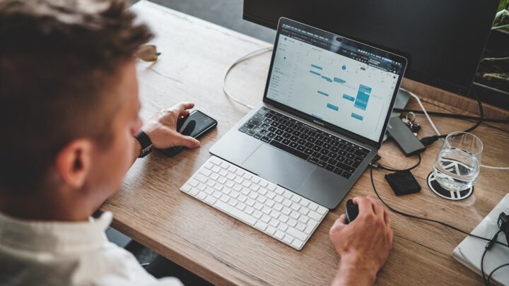 Jak stworzyć i zarządzać własnymi skrótami klawiaturowymi w Windows 10/11: Zwiększ produktywność i przyspiesz pracę?