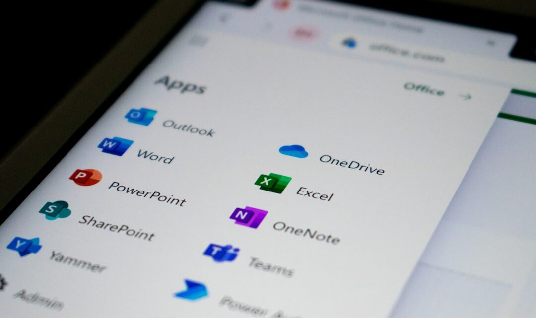 Rozwiązywanie problemów z kontem Microsoft: Od logowania po synchronizację danych i błędy w aplikacjach Windows.