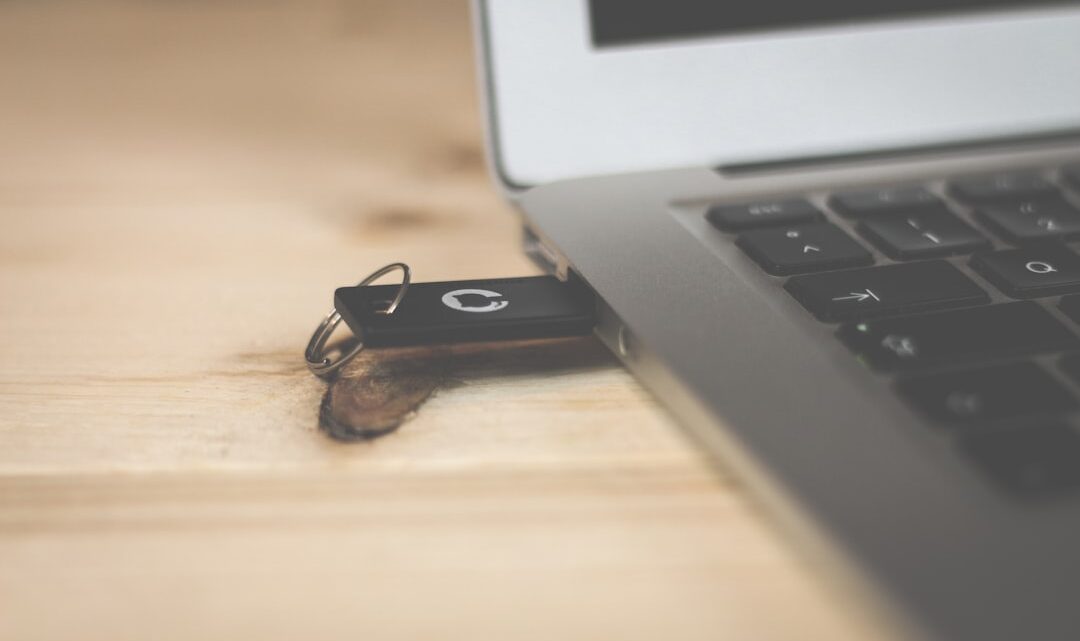 Live USB Linux: Ratuj dane i testuj stary PC!