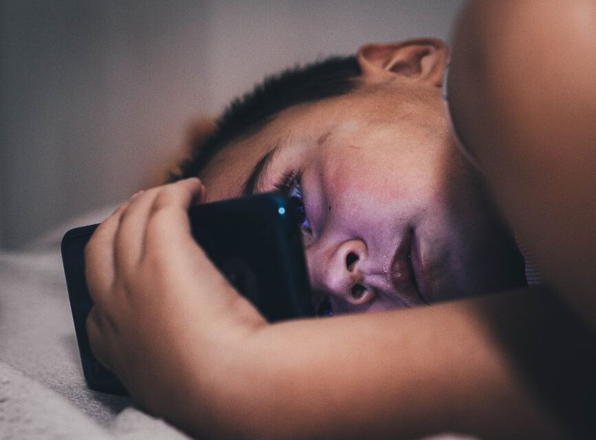 Prywatność na TikTok i Instagram: poradnik dla młodych