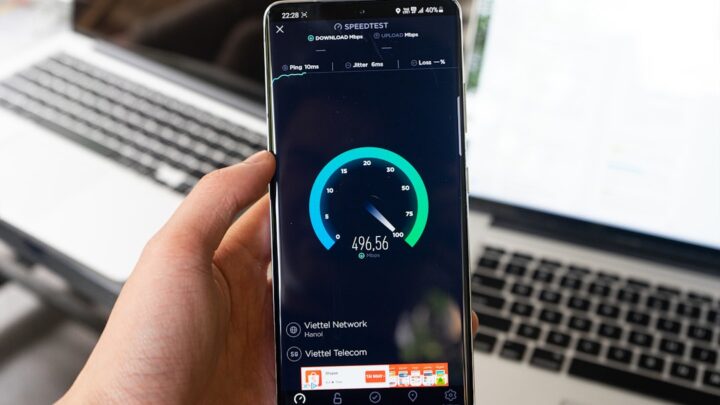 Jak zoptymalizować prędkość internetu WiFi? Proste triki na szybsze połączenie
