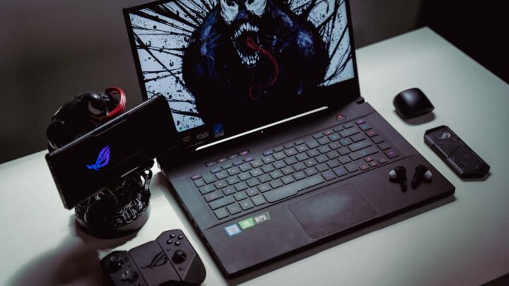 Jak dbać o baterię w laptopie gamingowym? Praktyczne porady dla długiej żywotności i wydajności.