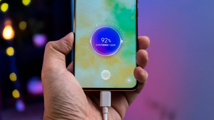 Jak efektywnie zarządzać baterią w smartfonie z Androidem po aktualizacji? Porady dotyczące optymalizacji i oszczędzania energii. (Kategorie: Android, Telefony, Life hack)