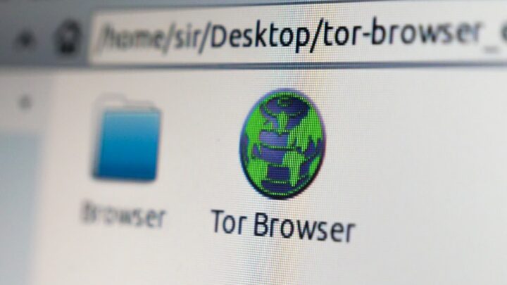 Najlepsze rozszerzenia przeglądarki Chrome i Edge, które zwiększą Twoją produktywność i bezpieczeństwo.