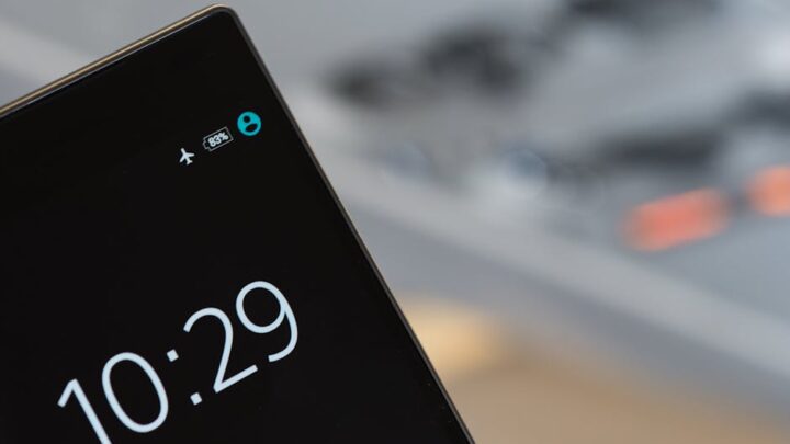 Optymalizacja zużycia energii w urządzeniach mobilnych: Jak przedłużyć życie baterii w smartfonach i tabletach?