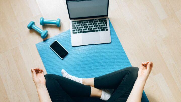 Jak przeprowadzić skuteczne szkolenie zdalne: Praktyczne porady dla prowadzących i uczestników (Kategorie: Life hack, Szkoła, Porady ogólne, Internet)