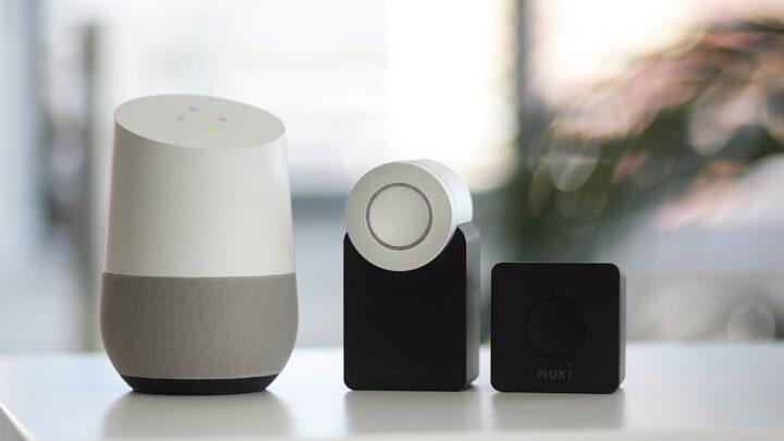 Jak skonfigurować Google Home z innymi inteligentnymi urządzeniami? Integracja różnych marek w inteligentnym domu