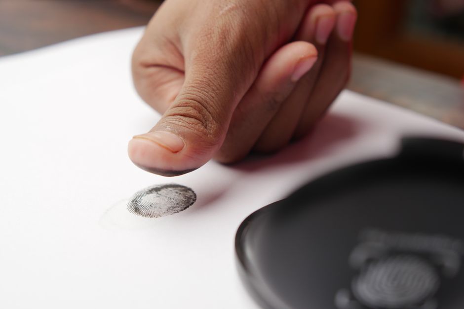 Zaawansowana ochrona przed cyfrowym śledzeniem i fingerprintingiem w przeglądarce: Jak zabezpieczyć swoją tożsamość online?