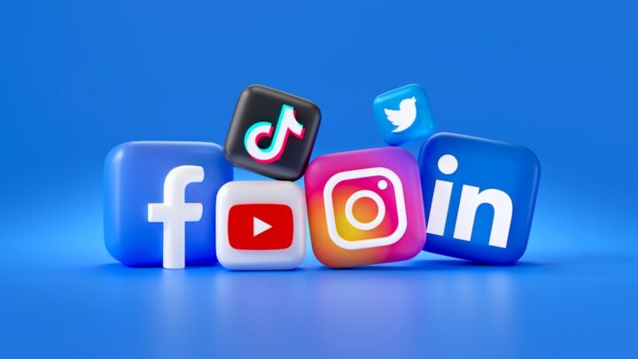 Jak bezpiecznie zarządzać wieloma kontami na platformach społecznościowych (Facebook, Instagram, LinkedIn): Narzędzia i strategie dla zachowania prywatności i unikania banów