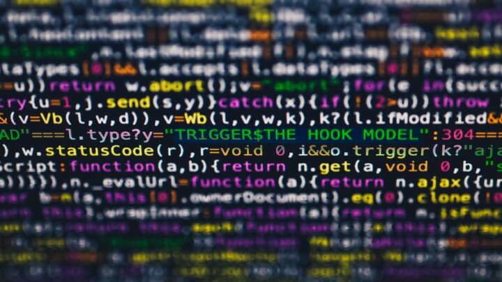 Jak efektywnie wykorzystać AI do generowania kodu HTML/CSS/JavaScript dla początkujących webmasterów i deweloperów?