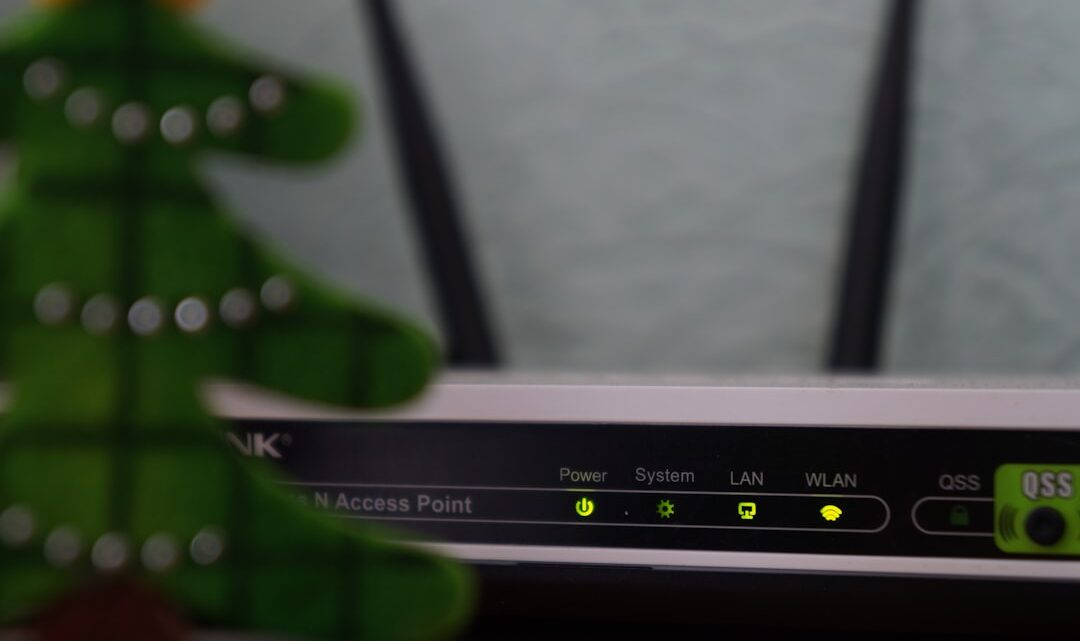 Jak wybrać i skonfigurować router WiFi z obsługą standardu WPA3 dla maksymalnego bezpieczeństwa sieci domowej w 2024 roku?