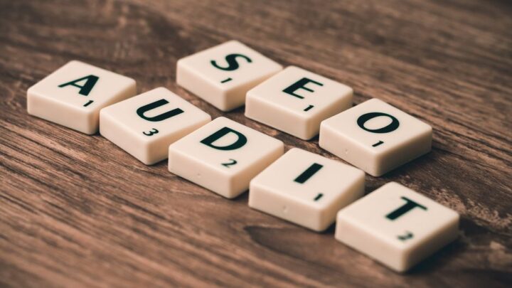 AI w analizie treści bloga: SEO, czytelność, zaangażowanie