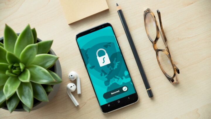 Skuteczne blokowanie reklam w aplikacjach mobilnych (Android/iOS)