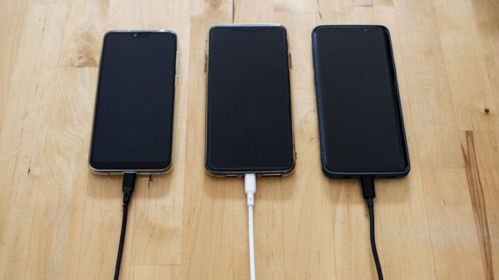 Smartfon nie ładuje się / ładuje wolno? Diagnostyka i naprawa