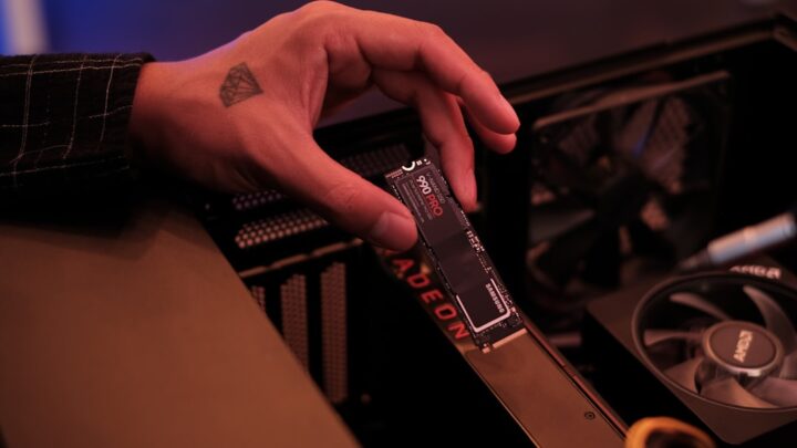 Zbuduj ultraszybki dysk M.2 NVMe DIY (Windows, Mac, Linux)