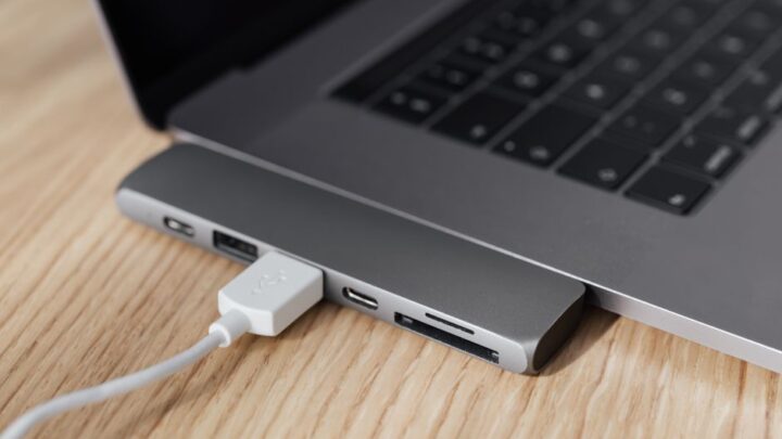Diagnostyka i naprawa problemów z zasilaniem USB w laptopie