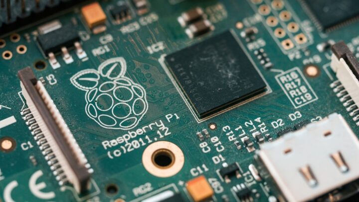 Domowy serwer z Dockerem: Plex, backup, dev na Linux/Pi