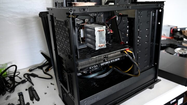 HTPC 4K: Cichy, energooszczędny komputer do kina domowego