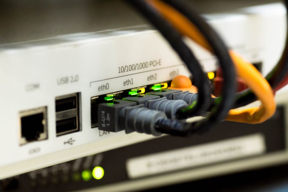 OpenWRT/pfSense na PC/Raspberry Pi: Zaawansowany Router Domowy