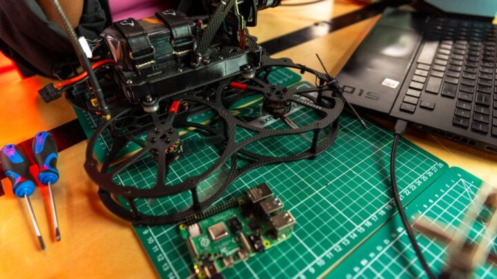 Smartfon kamera termowizyjna DIY: Raspberry Pi + czujniki