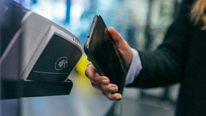 Bezpieczna bankowość mobilna Android iOS Blik